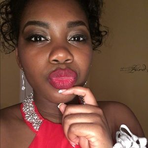 Meet your Posher, Lacy