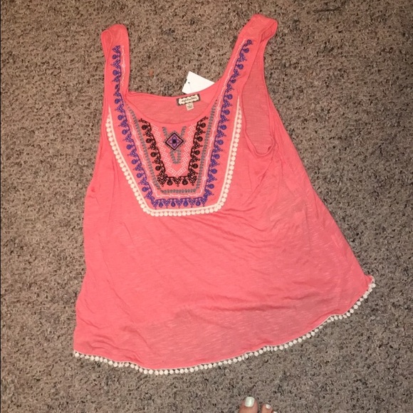 NWT Pink Tank (cute bottom lace)