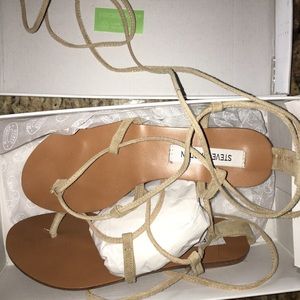 Steve Madden Suede Lace up Sandal 6
