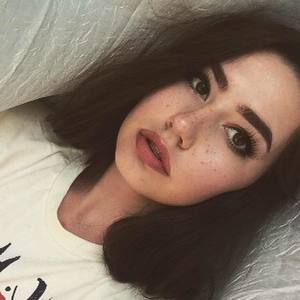 Meet your Posher, Tabitha