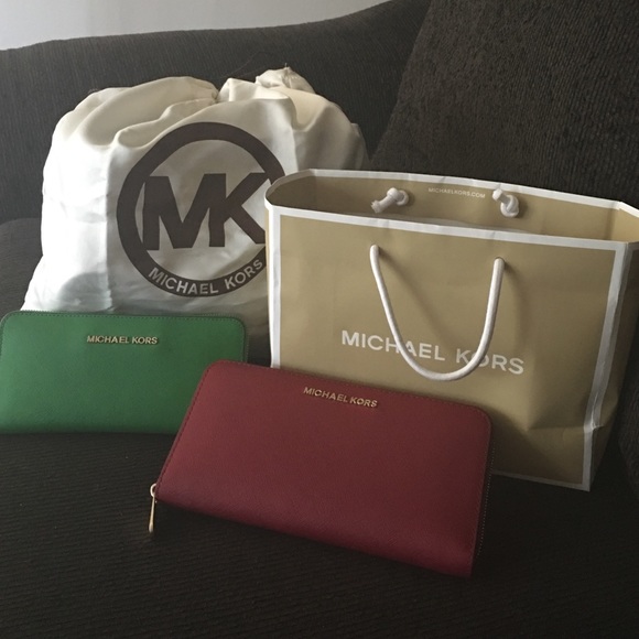 Handbags - Michael kors