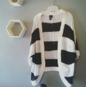 Over-sized Striped knitted Cardigan
