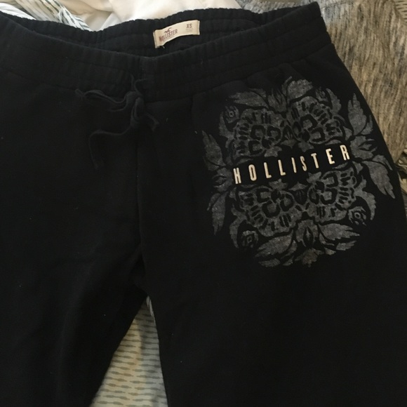 Hollister sweats - Picture 1 of 1