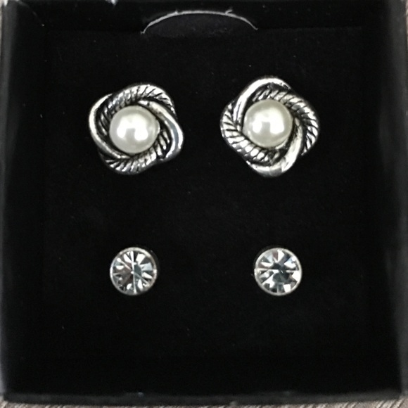 Avon Jewelry - Set of 2 earrings -AVON