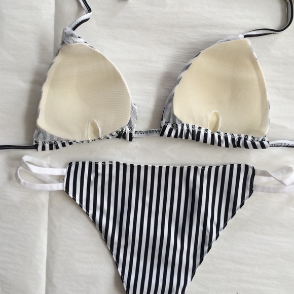 Black and White Stripe Strappy Bikini Set - Picture 4 of 4