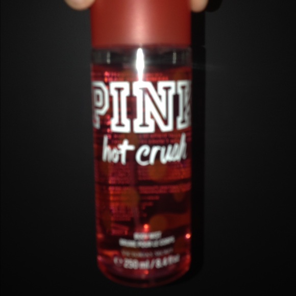 PINK hot crush perfume