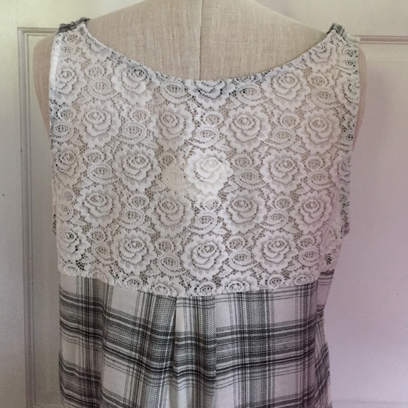 Plaid high low top - Picture 4 of 4