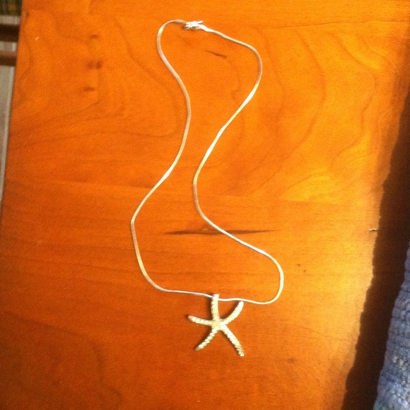 🎀BOGO🎀starfish necklace