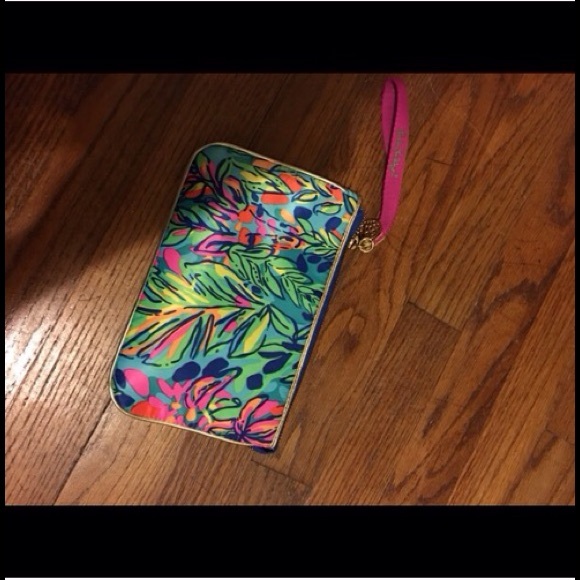 Lily Pulitzer wristlet