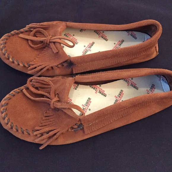 ⚡️🔥 LAST CALL!! Minnetonka moccasins
