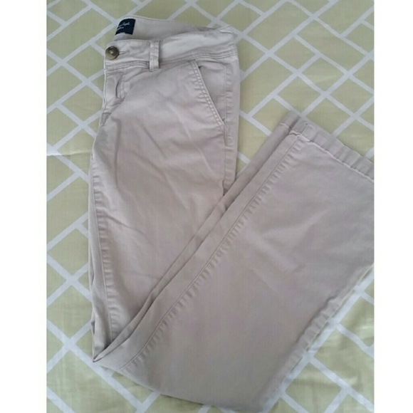 American Eagle Outfitters Pants - AE Khaki Pants