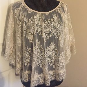 URBN OUTFITTERS Lace Blouse