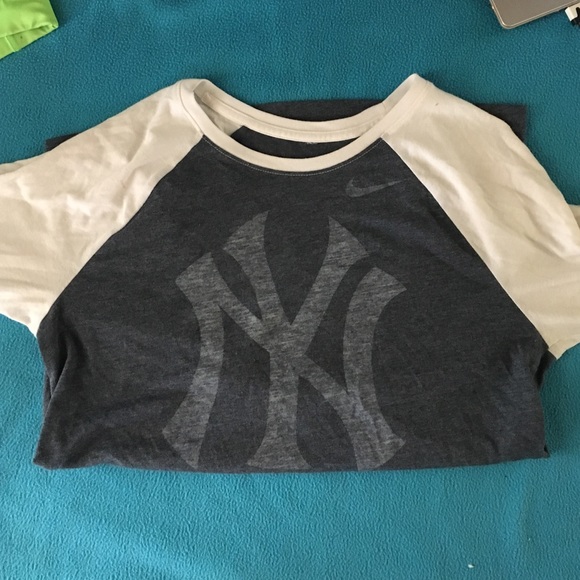 Women's Nike baseball Tee