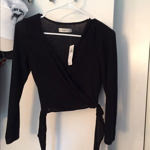 Black Long Sleeve Crop Top
