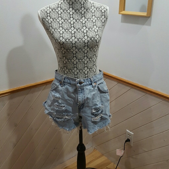 Vintage high waisted cut off shorts