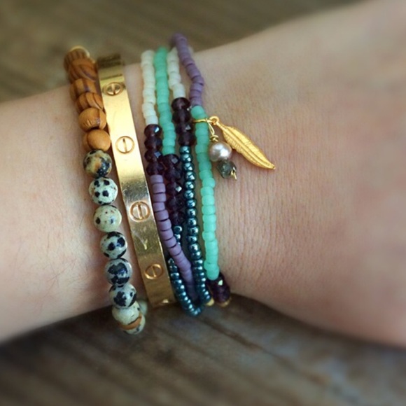 ❗️CLEARANCE ❗️Premium Seed Beads Wrap Bracelet - Picture 2 of 4