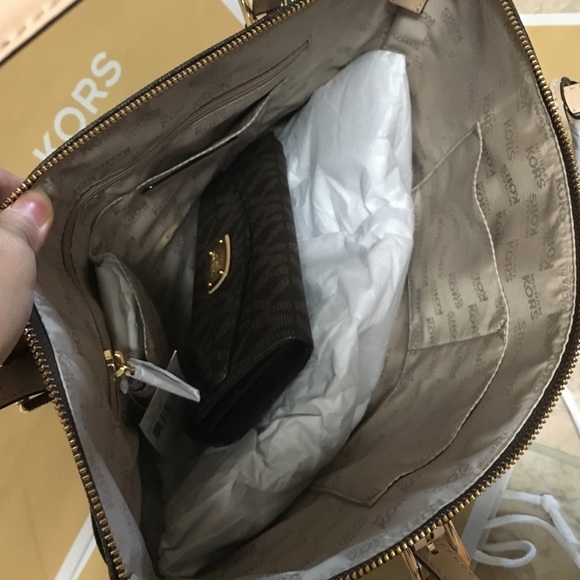 🆕MK tote & full wallet brown - Picture 2 of 4