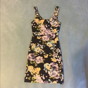 Fitted bodycon floral dress