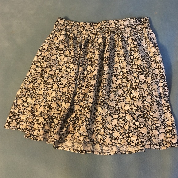 Floral skirt - Picture 1 of 1