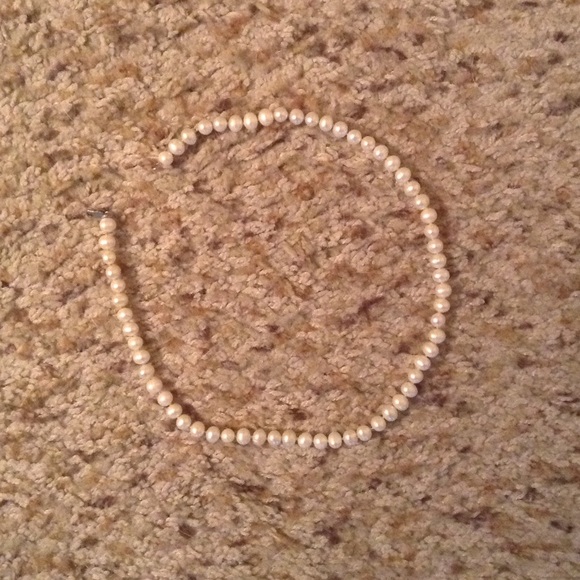 Pearl necklace unknown type of pearl
