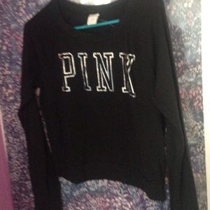 Black long sleeve crop