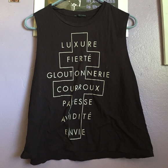Edgy muscle tee