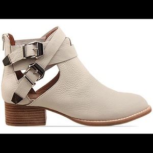 ✨ISO✨ Jeffrey Campbell Everly Bootie in Beige