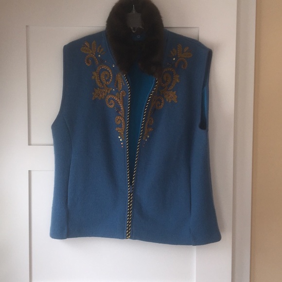 Fur vest