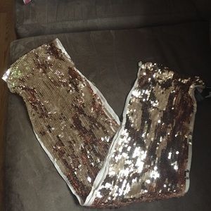 Sequenced infinity scarf