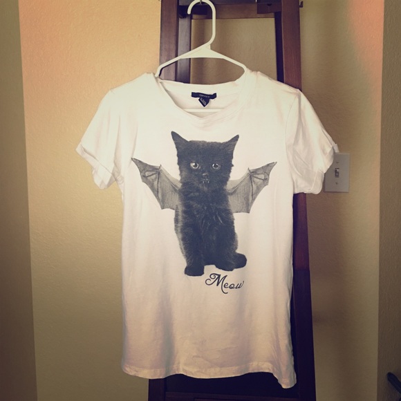 Cute vampire kitten tee