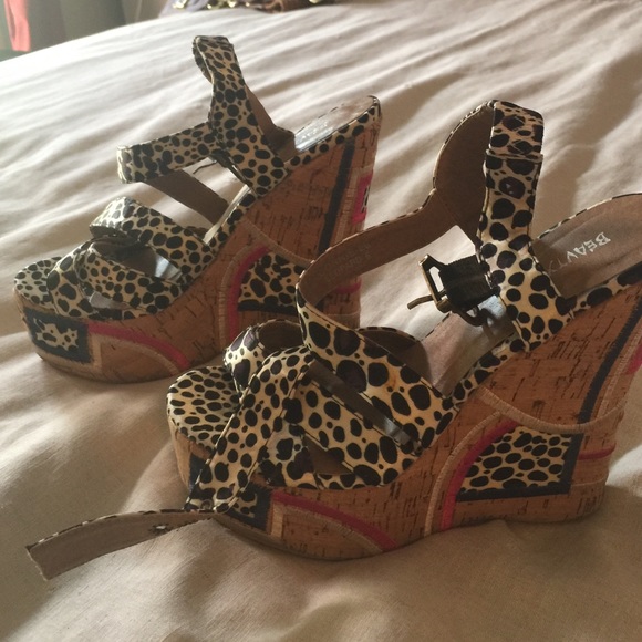 Connie leopard wedges