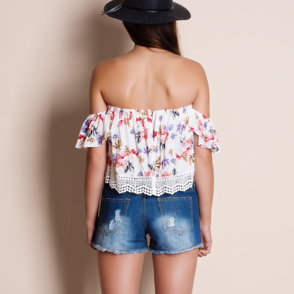 Off Shoulder Floral Print Crochet Hem Crop Top - Picture 3 of 4
