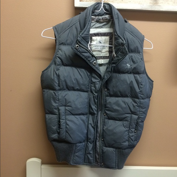 Abercrombie & Fitch Jackets & Blazers - Abercrombie  gray  down puffer best