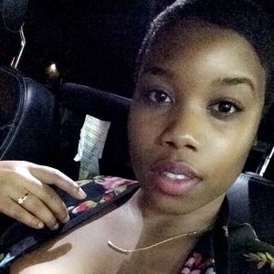 Meet your Posher, Mia