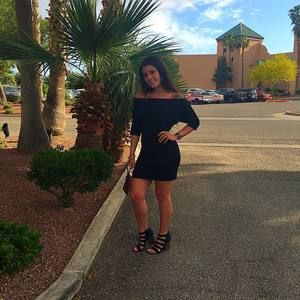 Meet your Posher, Danielle