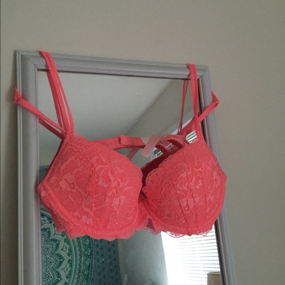 Victoria's Secret PINK "The Date" Bra