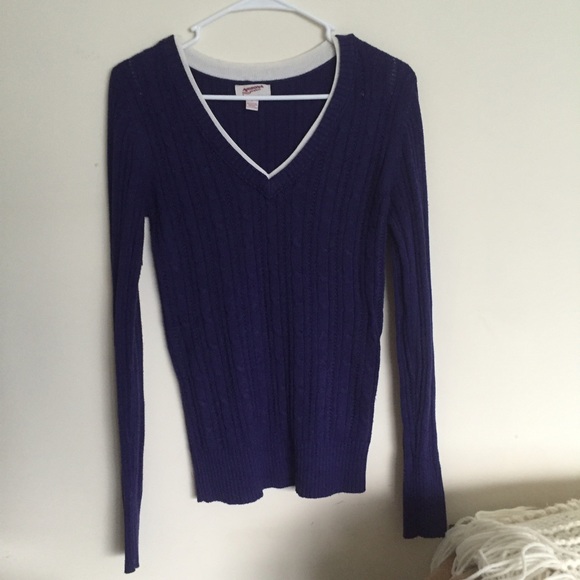 Arizona Sweater - Picture 2 of 4