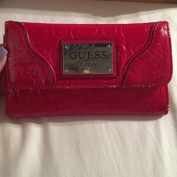 Very used Guess wallet