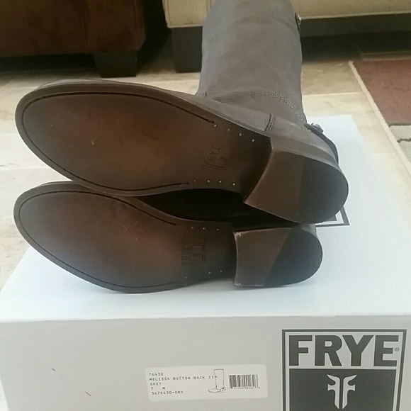 Frye Melissa Button Back Zip Boots Antique Gray Grey 7 New in Box - Picture 3 of 4