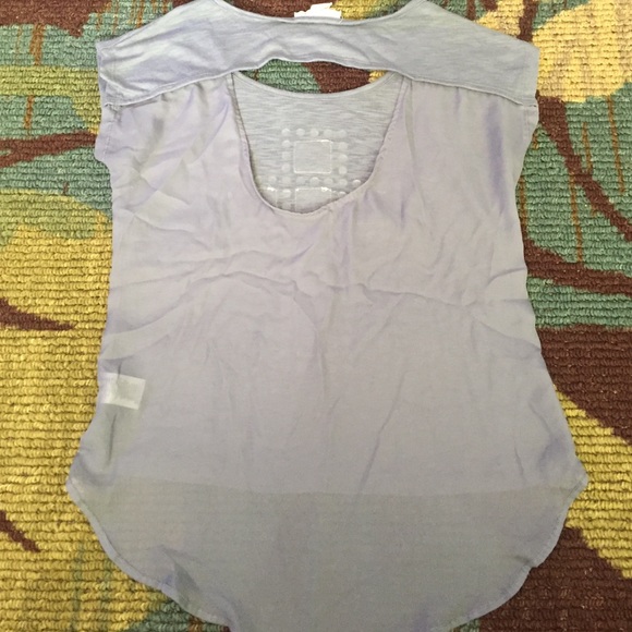 Short sleeve, high-low shirt - Picture 2 of 3