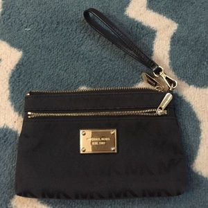 Michael kors wristlet