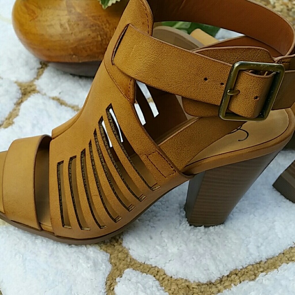 BUNDLE SOLD - Picture 4 of 4