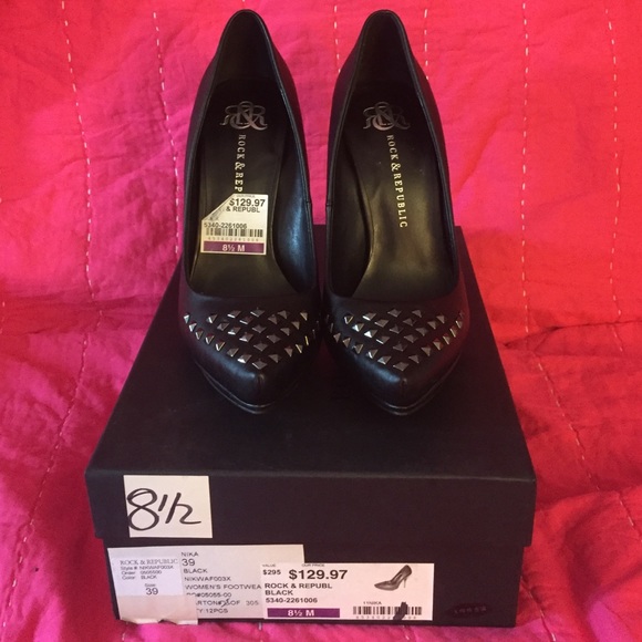 Rock & Republic Black Studded Pumps