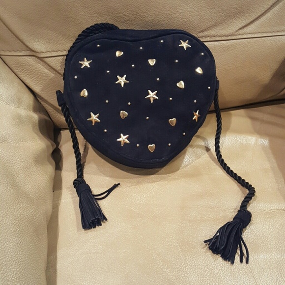 Adrienne Vittadini Handbags - BNWOT ADRIENNE VITTADINI HEART SHAPED BAG