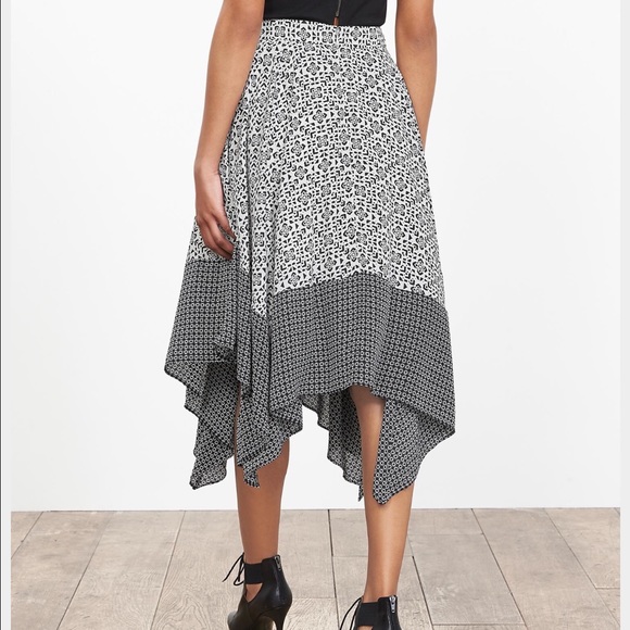 ✅ Banana Republic Petite Asymmetrical Skirt sz 2 - Picture 4 of 4