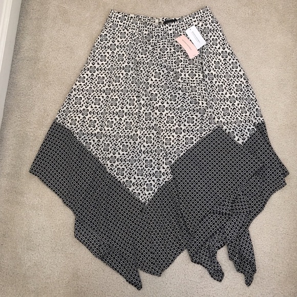✅ Banana Republic Petite Asymmetrical Skirt sz 2 - Picture 2 of 4