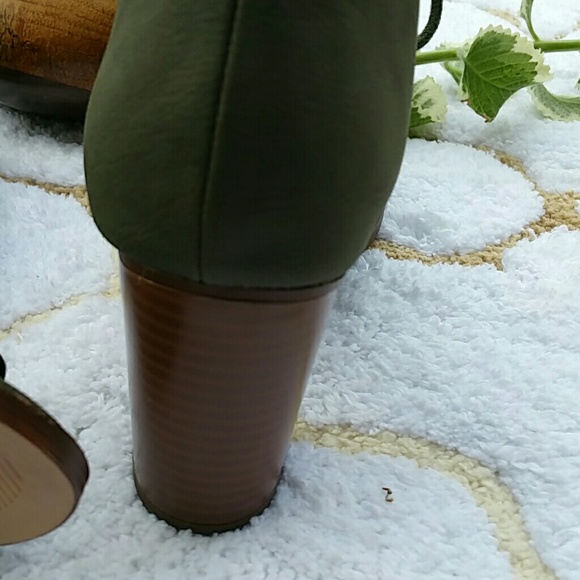 Lace up heels - Picture 3 of 4