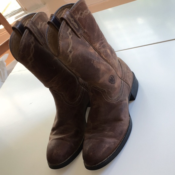 Ariat Heritage Roper Boot Distressed