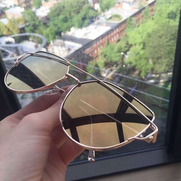 SOLD OUT Gold Mirror Sunglasses - Picture 2 of 3