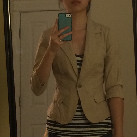 ⭐️ DONATING SOON! Forever 21 3/4 Sleeve Blazer